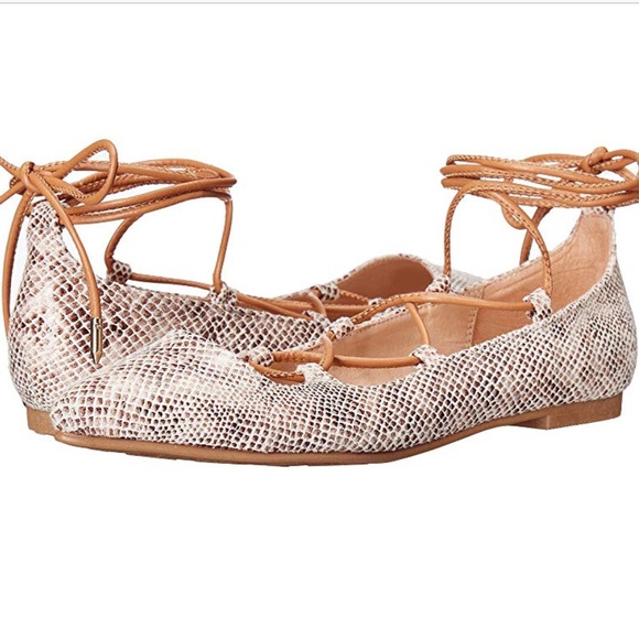 Chinese Laundry Shoes - Snake skin natural lace up flats NWT